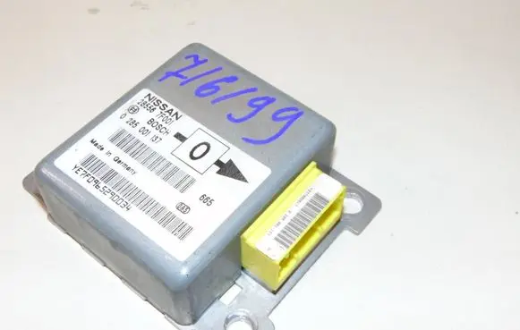 Nissan Terrano Airbag control unit/module 285567F001 0285001137