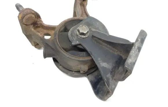 Engine mount bracket