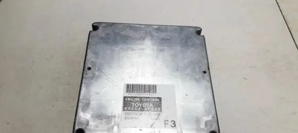 Toyota Corolla Verso AR10 Engine control unit/module 896610f030 89661-0f030