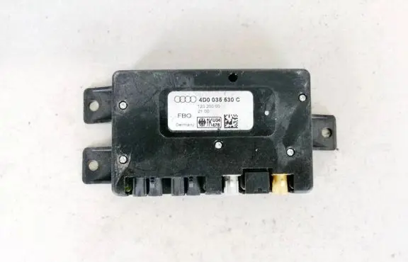 Audi A3 S3 8L Antenna control unit 4d0035530c