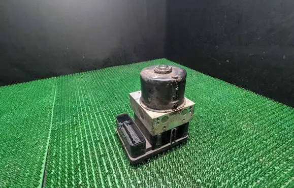 Skoda Octavia Mk1 (1U) ABS Pump 1C0907379K 1J0614417D