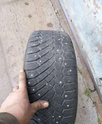 Volkswagen PASSAT B5.5 R16 winter/snow tires with studs 2055516