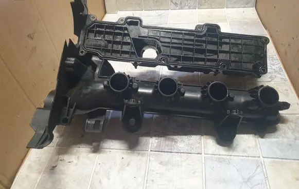 Ford Fiesta Rocker cam cover 39055 9642212480