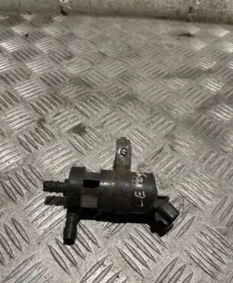 Lexus IS 220D-250-350 Windscreen/windshield washer pump