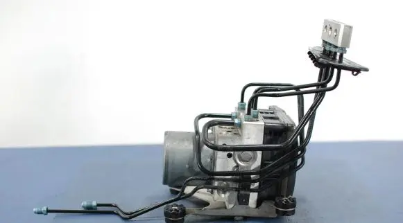 BMW 7 F01 F02 F03 F04 ABS Pump 6797054