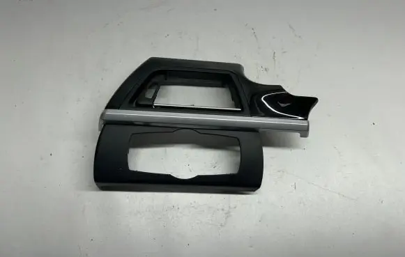 BMW 6 F12 F13 Dashboard glove box trim 9197513 07733000