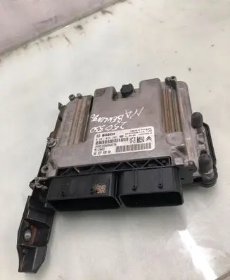 Citroen Berlingo Engine control unit/module 9833749880