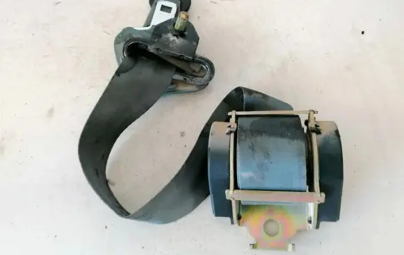 Renault Scenic I Rear seatbelt a505726
