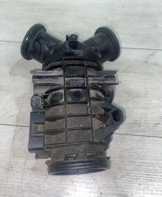 Peugeot 407 Throttle valve 4s7q9l444c