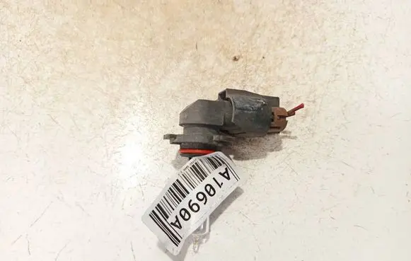 Toyota Corolla Verso AR10 Rear tail light bulb 
