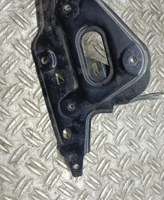 Smart ForTwo III C453 Fender mounting bracket 631472178R
