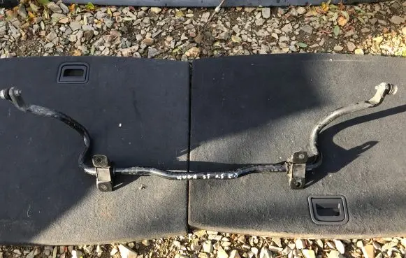 Ford Kuga II Front anti-roll bar/sway bar AV615488AA