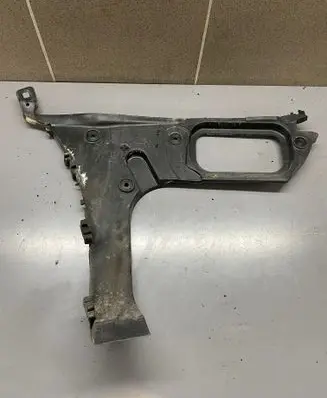 Audi Q7 4L Rear bumper mounting bracket 4L0807454A