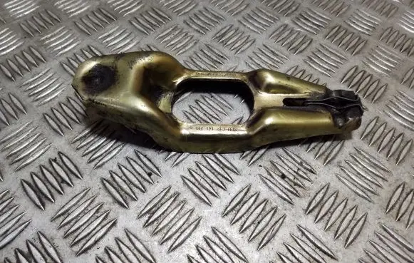 Audi A6 S6 C5 4B Clutch release arm fork 012141719B