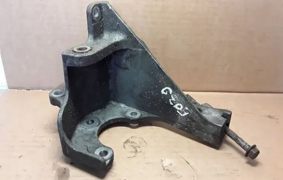 Subaru Forester SG Engine mounting bracket NOCODE