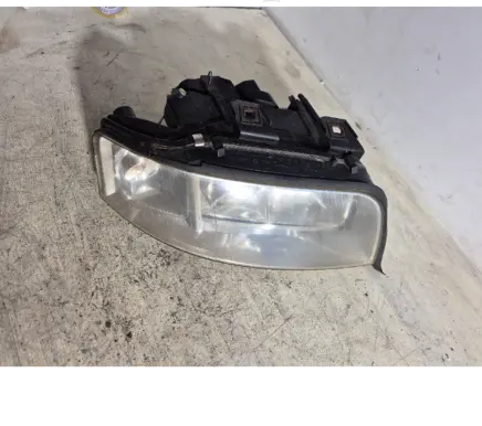 Audi A6 S6 C5 4B Headlight/headlamp 15592400