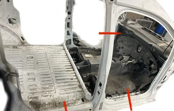 Volkswagen Caddy Pillar (middle) 
