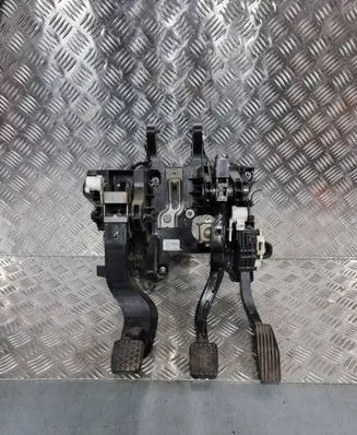 Opel Mokka Pedal assembly 95131410