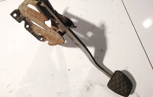 Volkswagen Crafter Brake pedal 