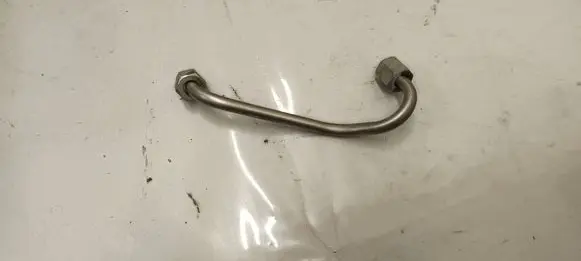Volvo XC90 Fuel main line pipe 