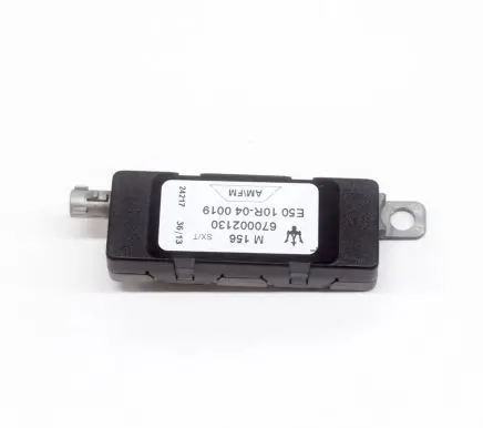 Maserati Ghibli Aerial antenna amplifier 670002130 10R040019