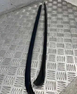 BMW 3 E90 E91 Wiper trim