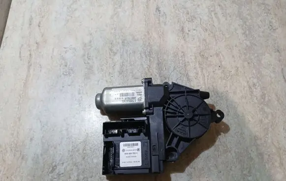 Volkswagen Touran I Front door window regulator motor 1T0959701