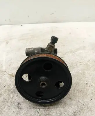 Ford C-MAX I Power steering pump 4M513A696AE 7613955166 31201069