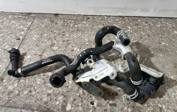 Volvo XC90 Engine coolant pipe/hose 31368312 31368145 344069031