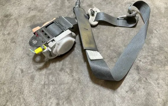 Nissan X-Trail T31 Front seatbelt TKAH2EG461