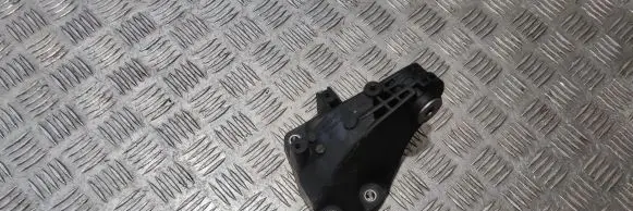 Mercedes-Benz ML W164 Engine mounting bracket A6422236104