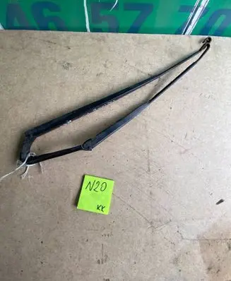 Renault Laguna II Front wiper blade arm 80004996