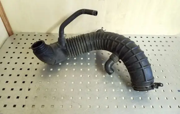 KIA Rio Turbo air intake inlet pipe/hose 281401W100