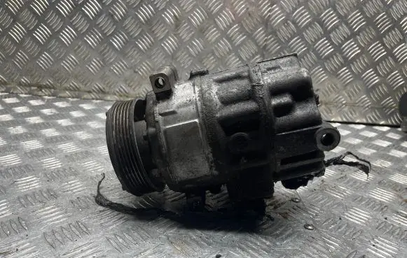 Volkswagen Golf V Air conditioning (A/C) compressor (pump) 1K0820303G 8675F 04464