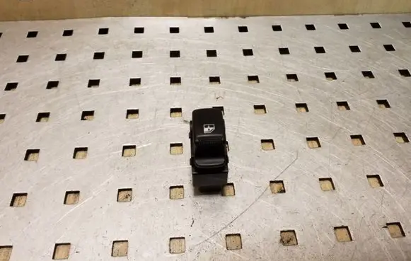 KIA Sorento Electric window control switch