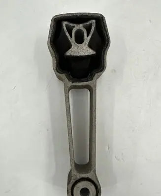 Volvo S80 Engine mount bracket