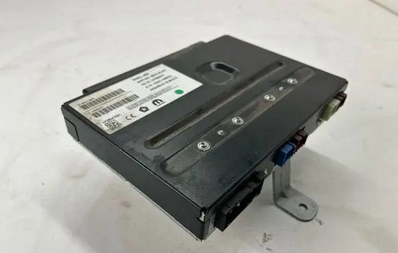 Chrysler Pacifica Video control module 68227168AK 1P28547591 128630032