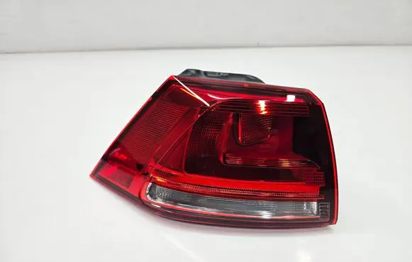 Volkswagen Golf VII Rear/tail lights 5G0945095M