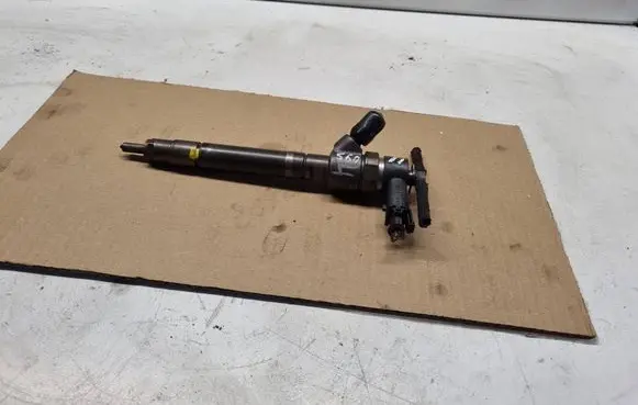 Volvo S60 Fuel injector 0445110251 30750283