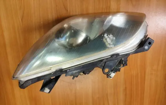 Toyota Avensis T250 Headlight/headlamp Koito0543