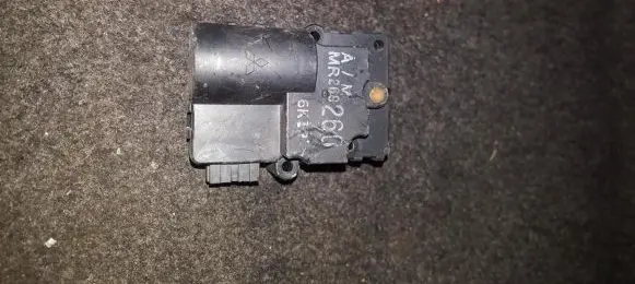 Mitsubishi Galant Air flap motor/actuator mr268260 6k12