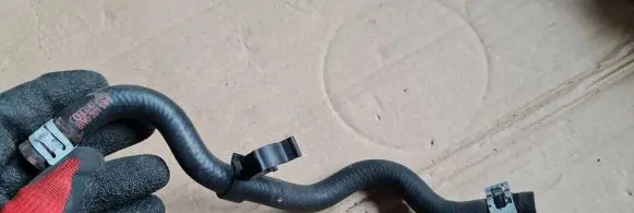 Audi A5 Engine coolant pipe/hose 8W0201996