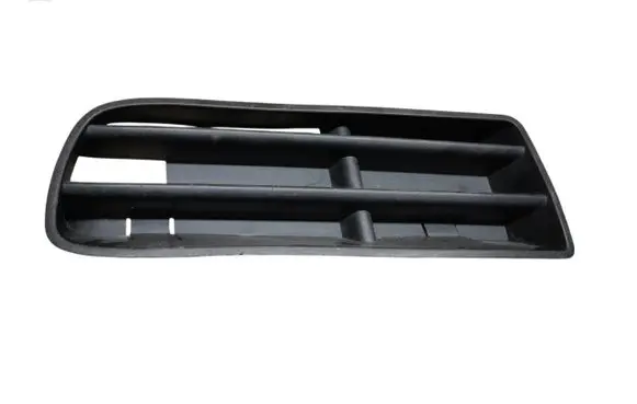 Volkswagen Golf IV Front bumper lower grill 1J0853665B