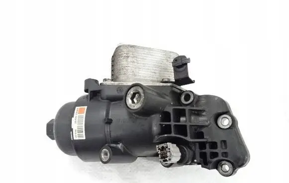Oil filter mounting bracket