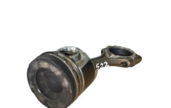 Toyota Avensis T250 Piston with connecting rod