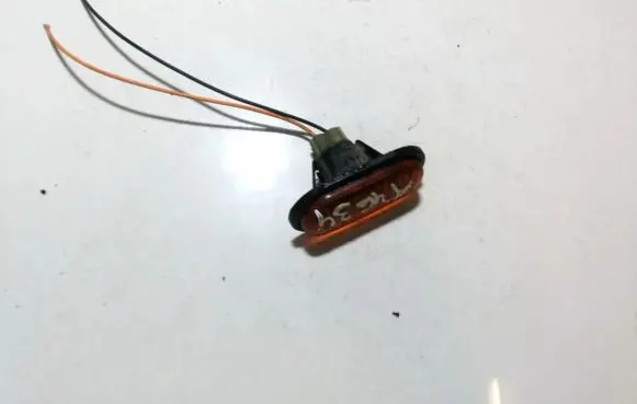 Renault Scenic I Front fender indicator light 7700847333