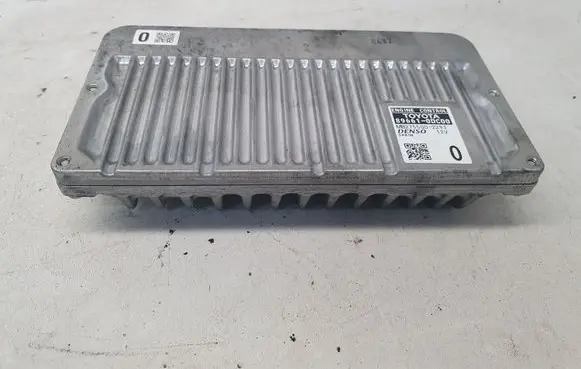 Toyota Yaris Engine control unit/module 896610DC00 MB2755002293