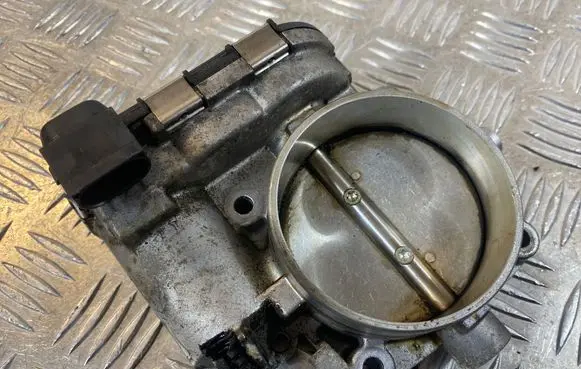Mercedes-Benz E C207 W207 Throttle valve A1131410125 98112 0280750017