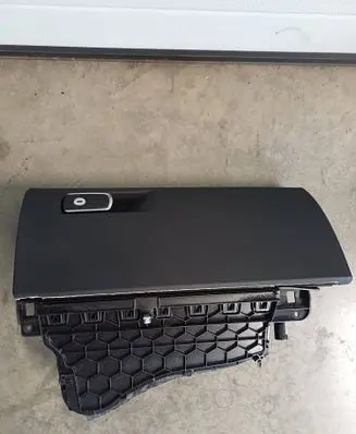 BMW 3 GT F34 Glove box