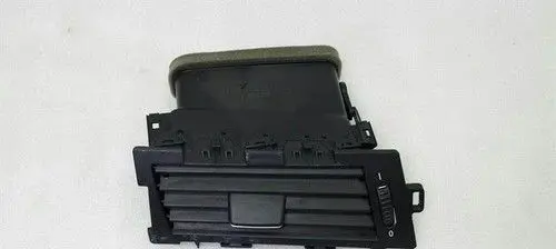 BMW 5 E60 E61 Dashboard side air vent grill/cover trim 6910731